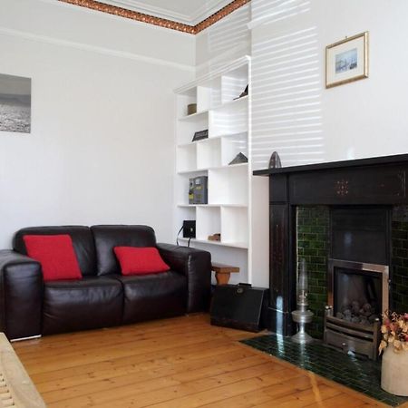 Central And Spacious 2 Bedroom Flat With Garden EDI Exterior foto