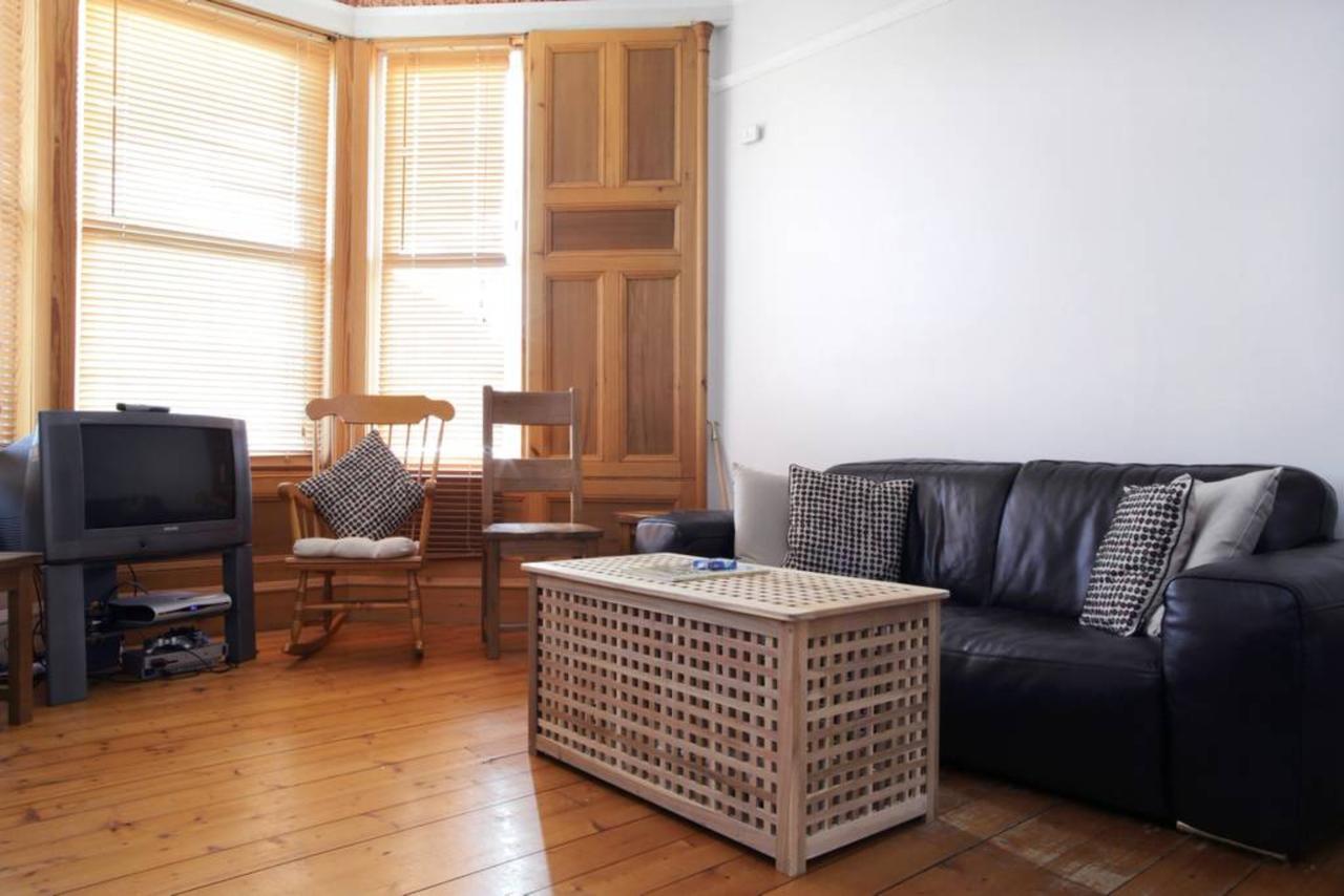 Central And Spacious 2 Bedroom Flat With Garden EDI Exterior foto